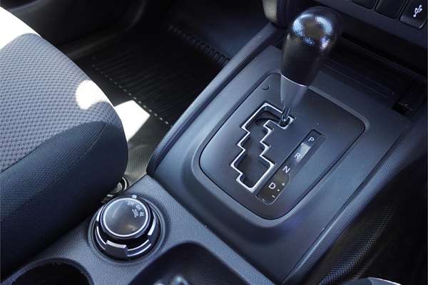 2023 Mitsubishi Triton GLX MR 4X4