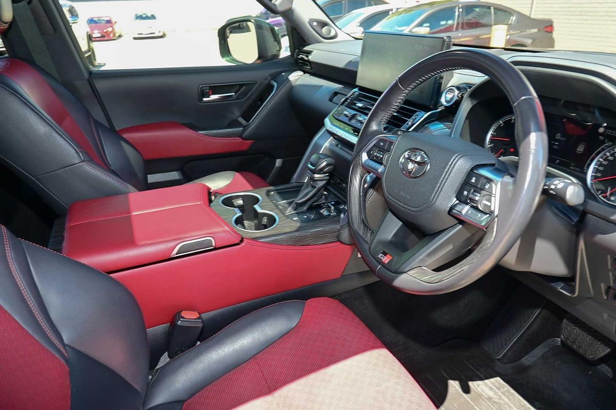 2022 Toyota Landcruiser GR Sport FJA300R