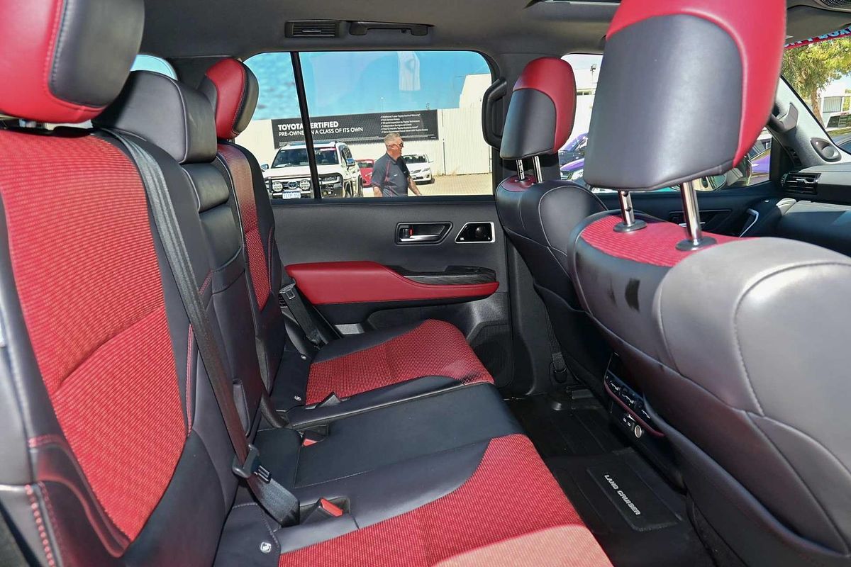 2022 Toyota Landcruiser GR Sport FJA300R