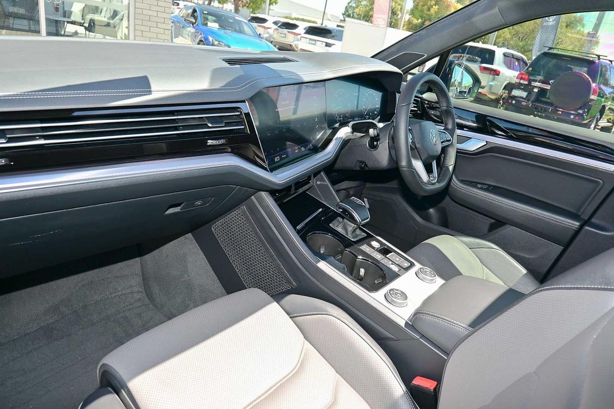 2021 Volkswagen Touareg 210TDI Wolfsburg Edition CR