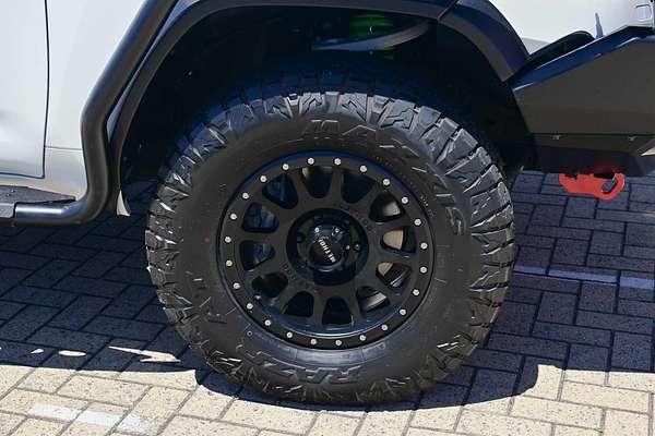 2022 Toyota Landcruiser Sahara FJA300R