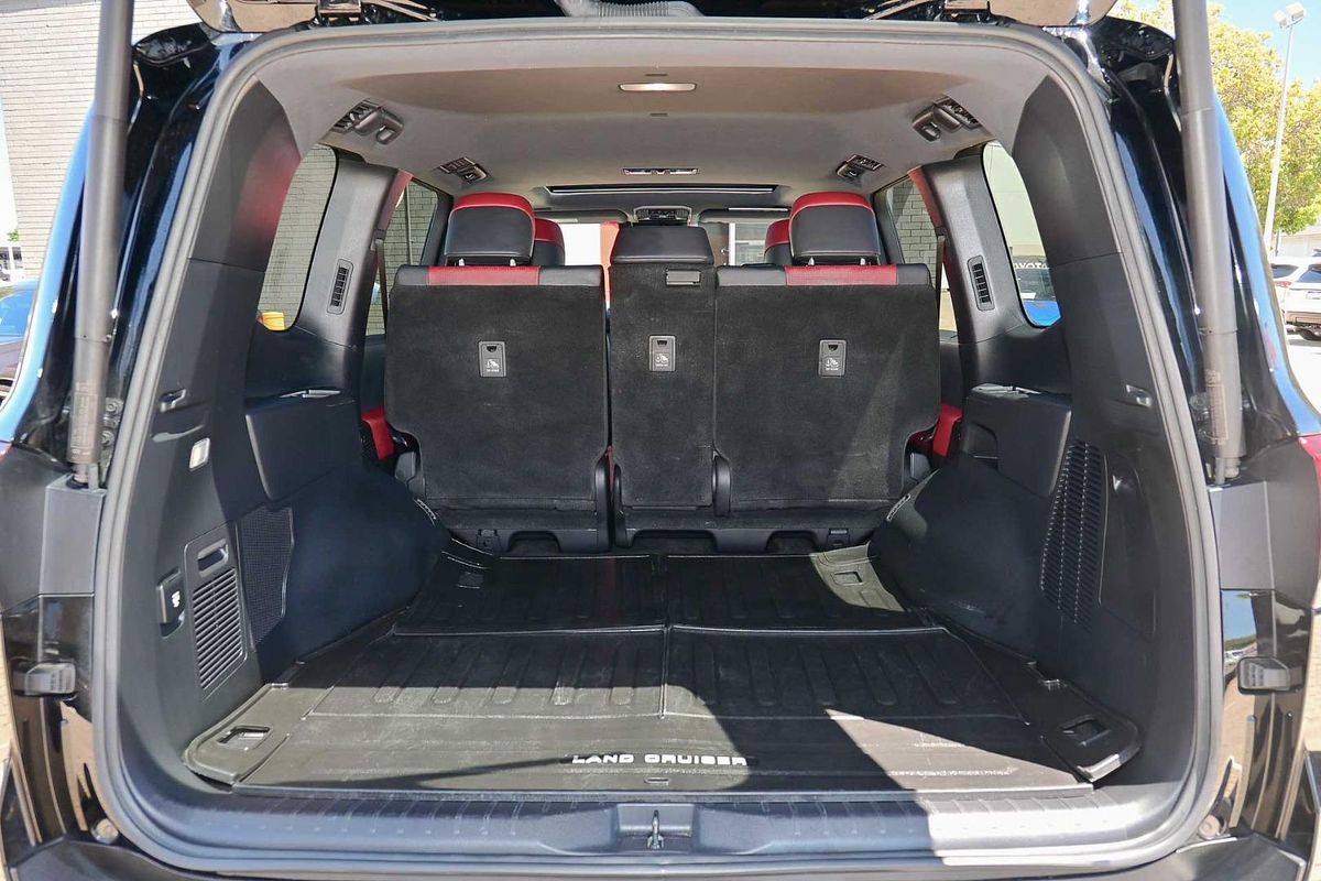 2022 Toyota Landcruiser GR Sport FJA300R