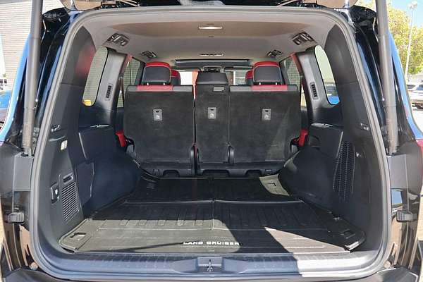 2022 Toyota Landcruiser GR Sport FJA300R