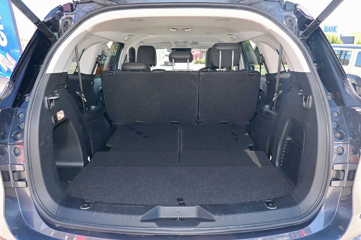 2022 Isuzu MU-X LS-T