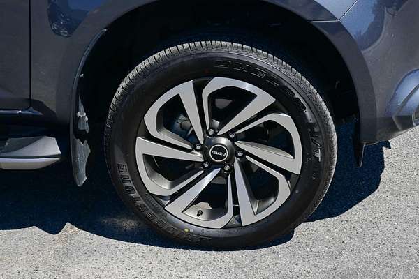 2022 Isuzu MU-X LS-T