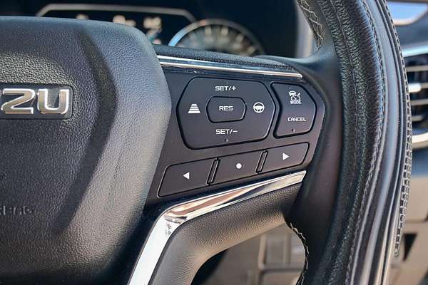 2022 Isuzu MU-X LS-T