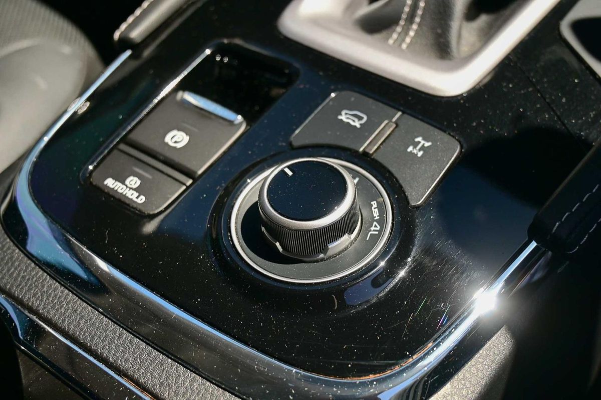 2022 Isuzu MU-X LS-T