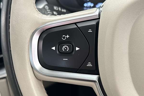 2019 Volvo XC60 D4 Momentum