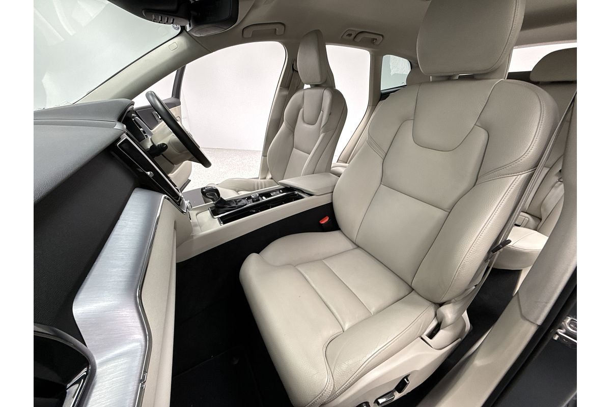 2019 Volvo XC60 D4 Momentum