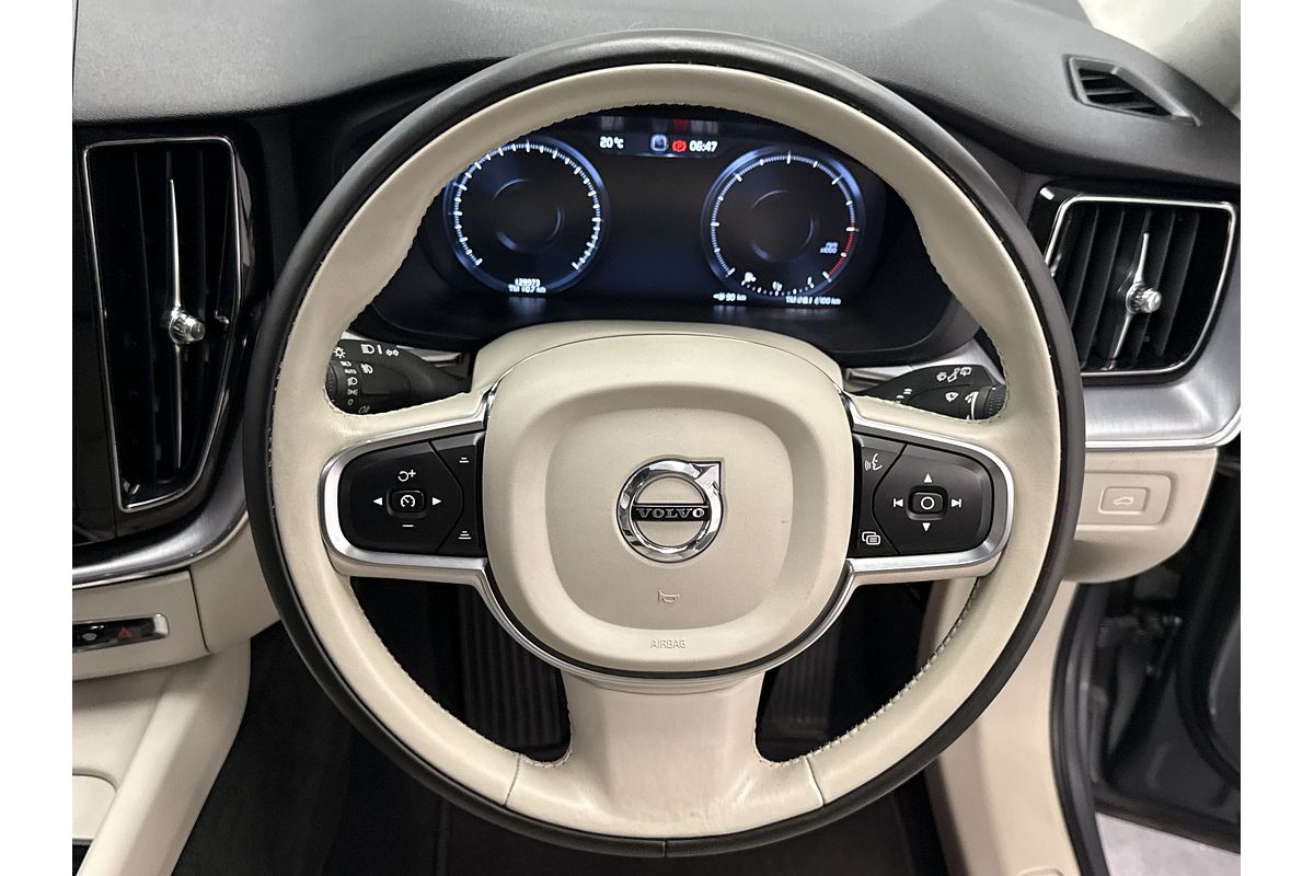 2019 Volvo XC60 D4 Momentum