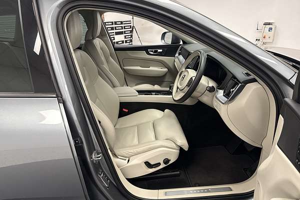 2019 Volvo XC60 D4 Momentum