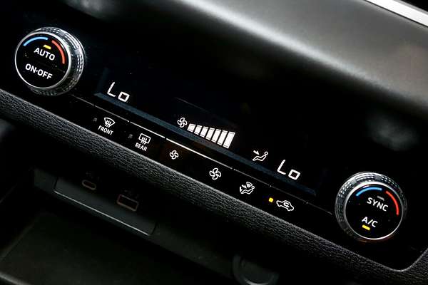 2024 Mitsubishi Outlander ES ZM