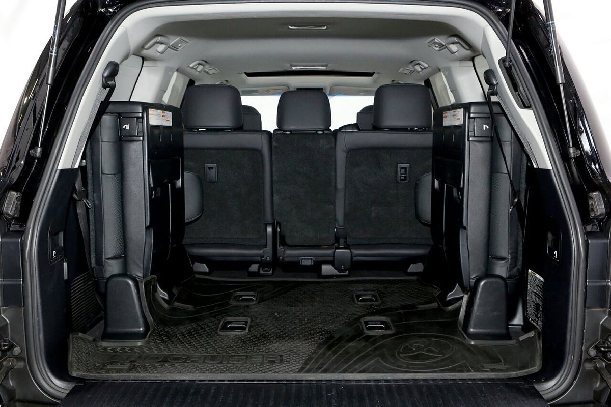 2021 Toyota Landcruiser Sahara VDJ200R