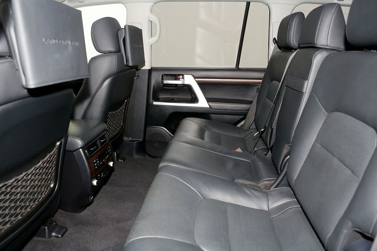 2021 Toyota Landcruiser Sahara VDJ200R