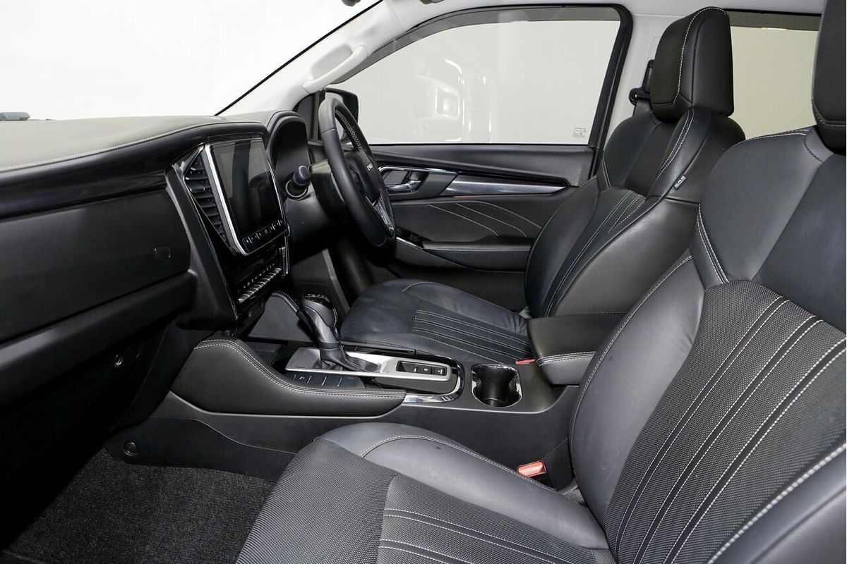 2023 Isuzu MU-X LS-T