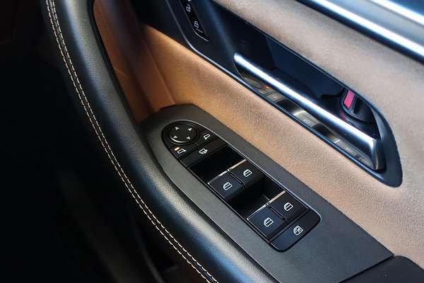 2025 Mazda CX-80 D50e Azami KL