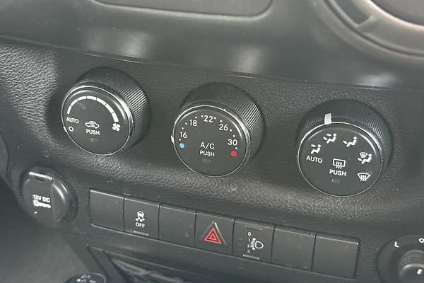 2014 Jeep Wrangler Unlimited Sport JK