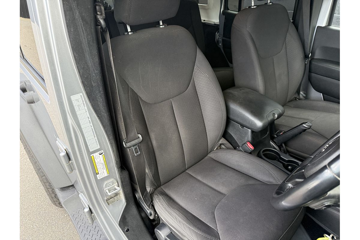 2014 Jeep Wrangler Unlimited Sport JK