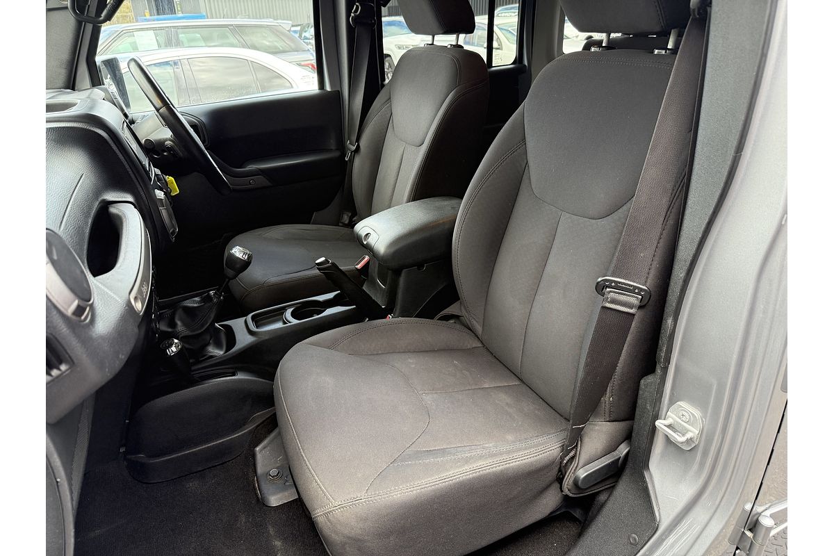 2014 Jeep Wrangler Unlimited Sport JK