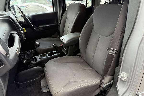 2014 Jeep Wrangler Unlimited Sport JK