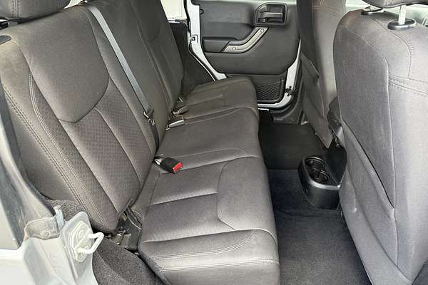 2014 Jeep Wrangler Unlimited Sport JK