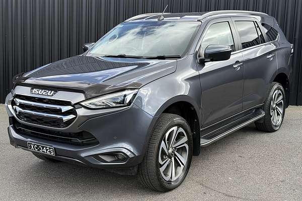 2022 Isuzu MU-X LS-T