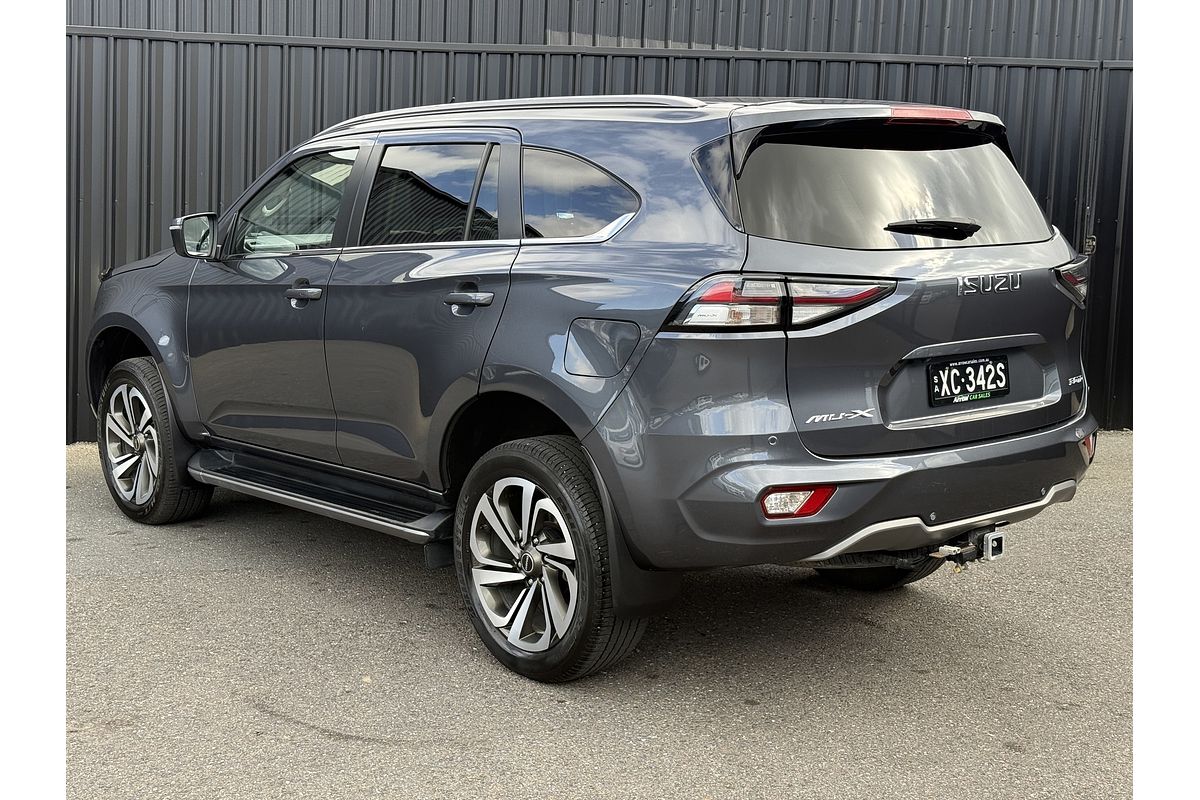 2022 Isuzu MU-X LS-T