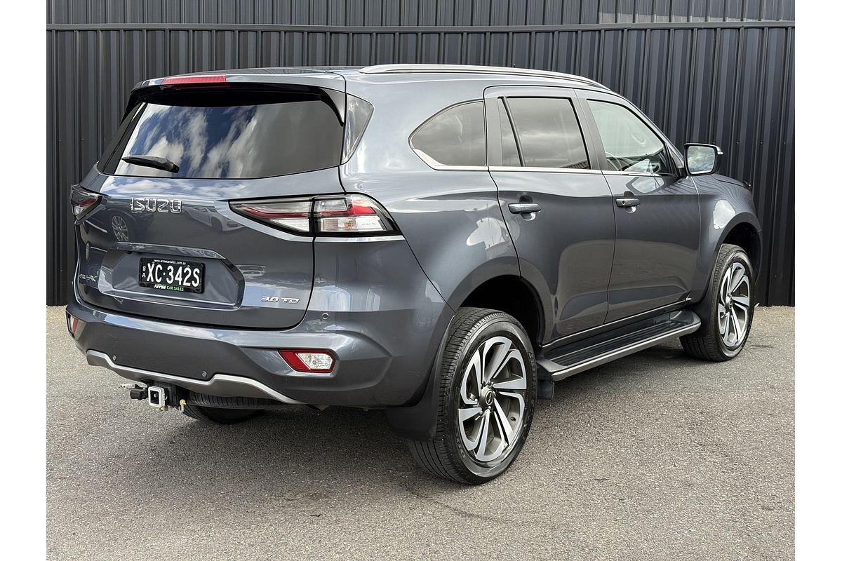 2022 Isuzu MU-X LS-T