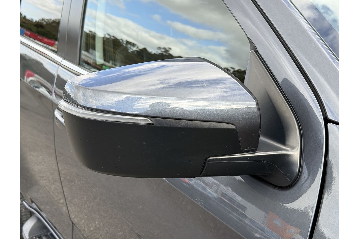 2022 Isuzu MU-X LS-T