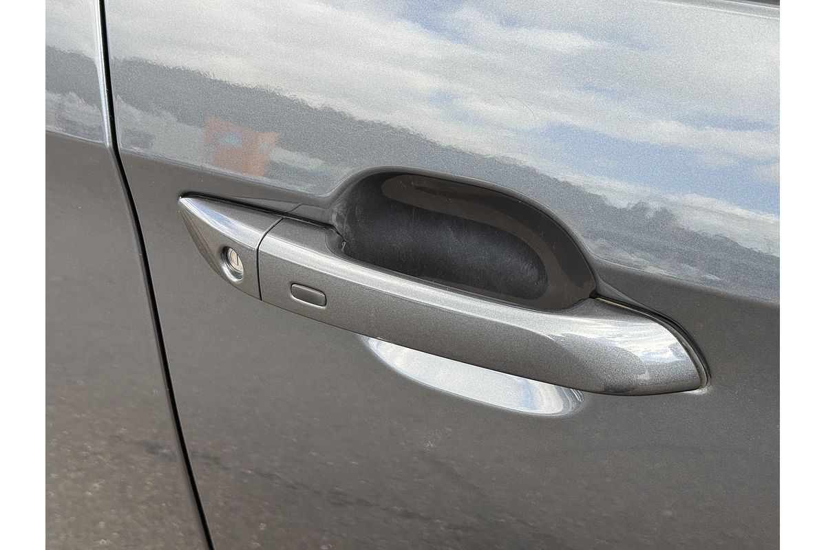 2022 Isuzu MU-X LS-T