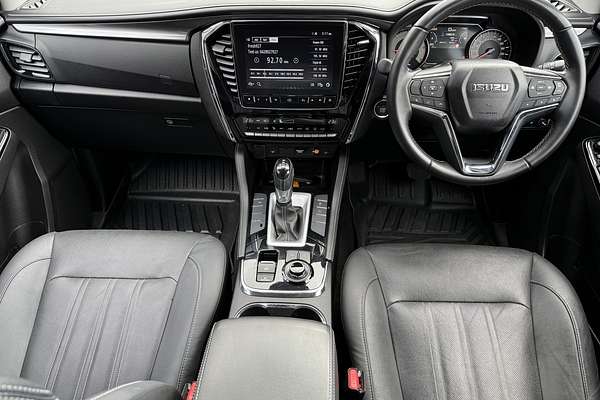 2022 Isuzu MU-X LS-T