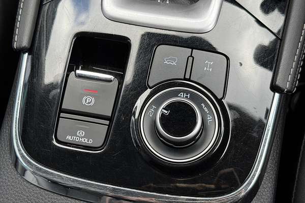 2022 Isuzu MU-X LS-T