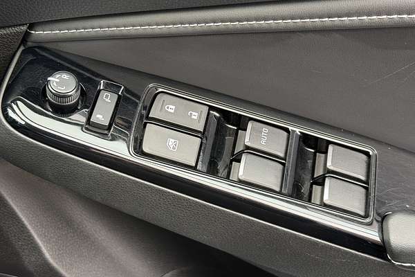 2022 Isuzu MU-X LS-T