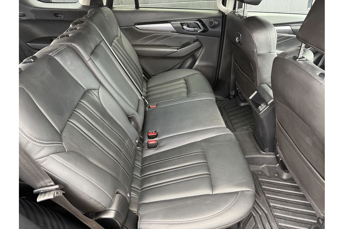 2022 Isuzu MU-X LS-T