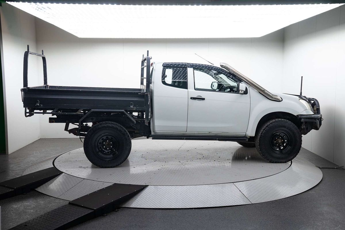 2015 Isuzu D-MAX SX 4X4