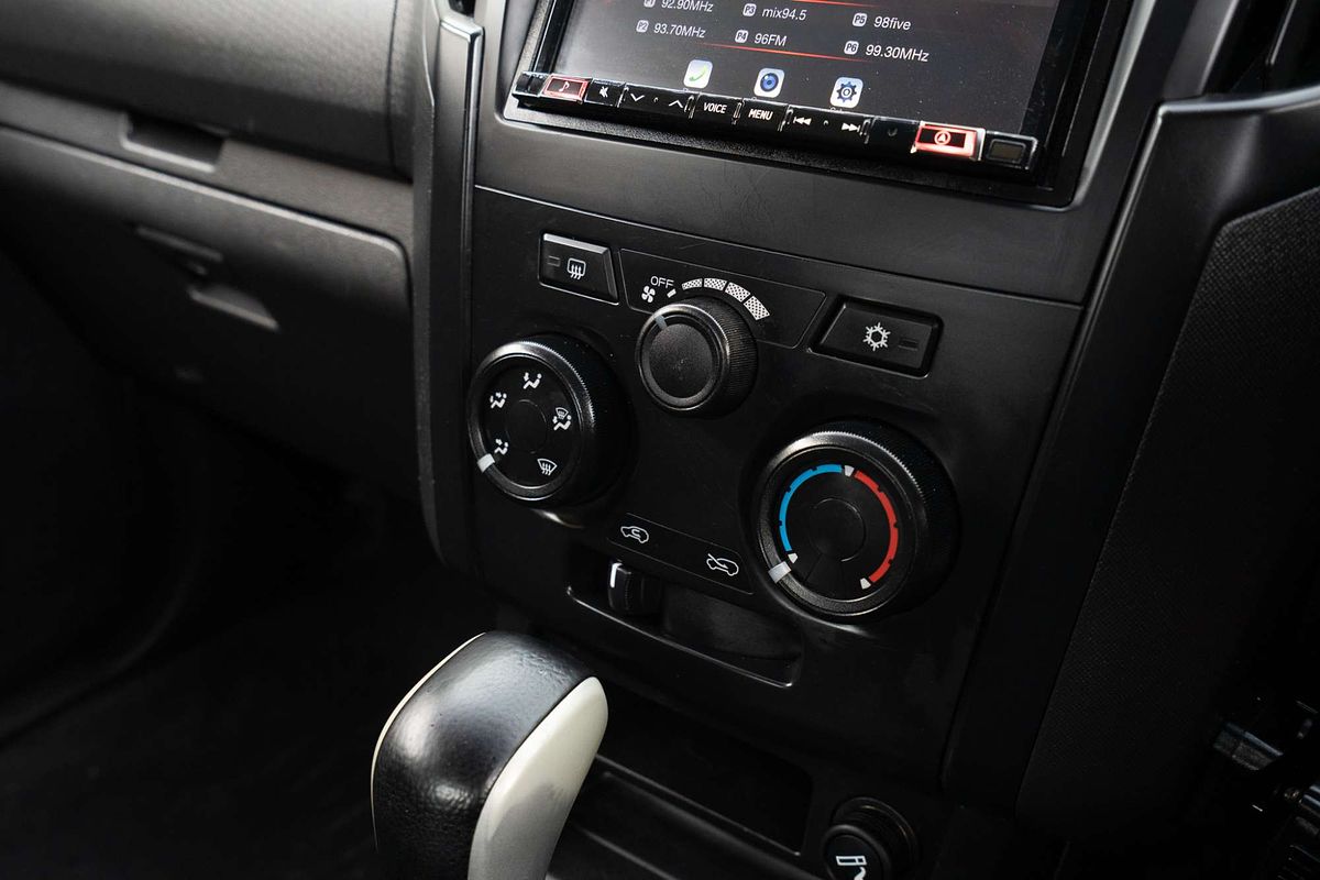 2015 Isuzu D-MAX SX 4X4