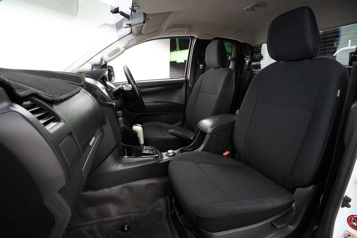 2015 Isuzu D-MAX SX 4X4