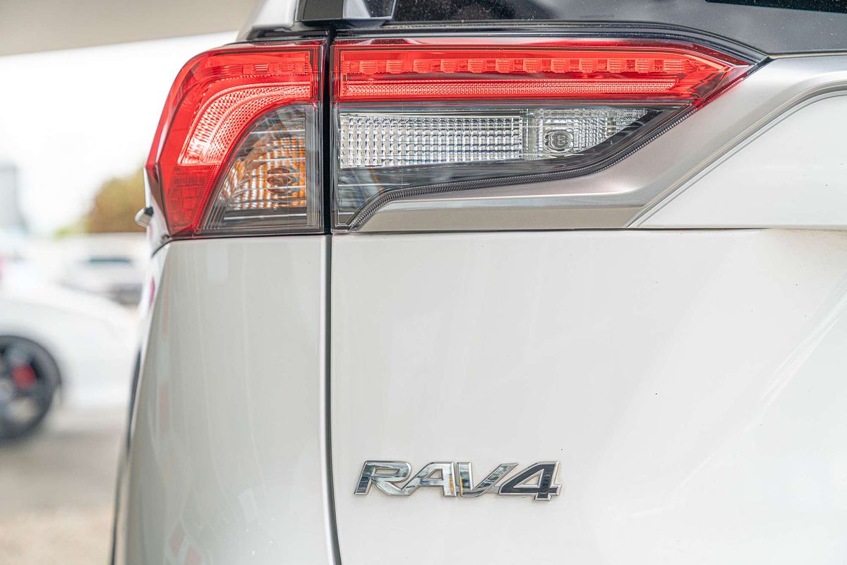 2022 Toyota RAV4 Cruiser AXAH52R