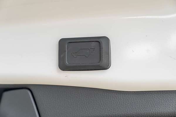 2022 Toyota RAV4 Cruiser AXAH52R