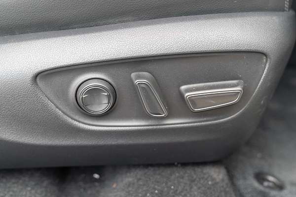 2022 Toyota RAV4 Cruiser AXAH52R