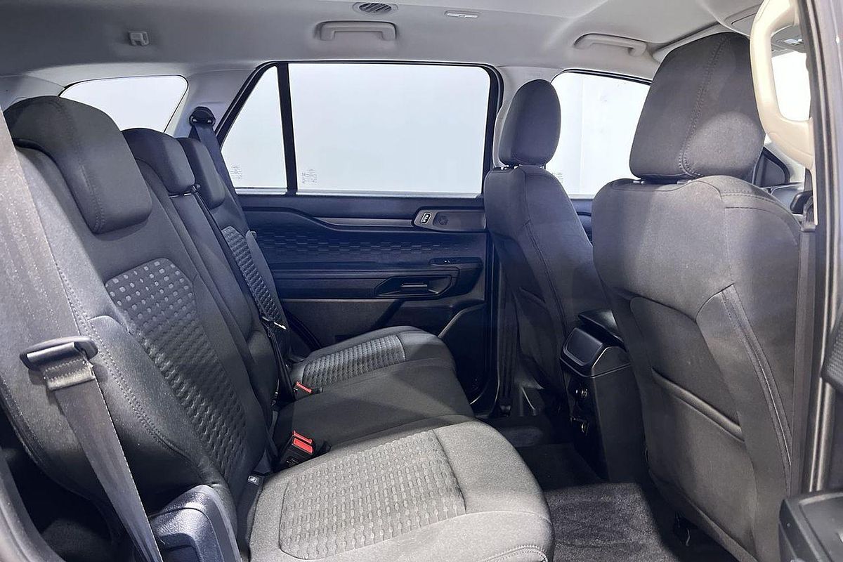 2024 Ford Everest Ambiente 2.0L