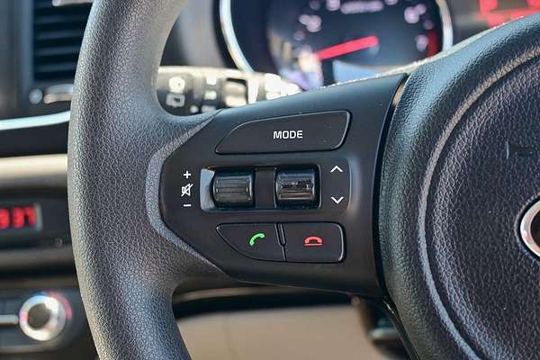 2015 Kia Carnival S YP