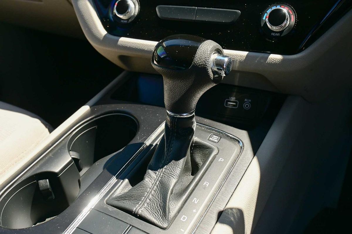 2015 Kia Carnival S YP