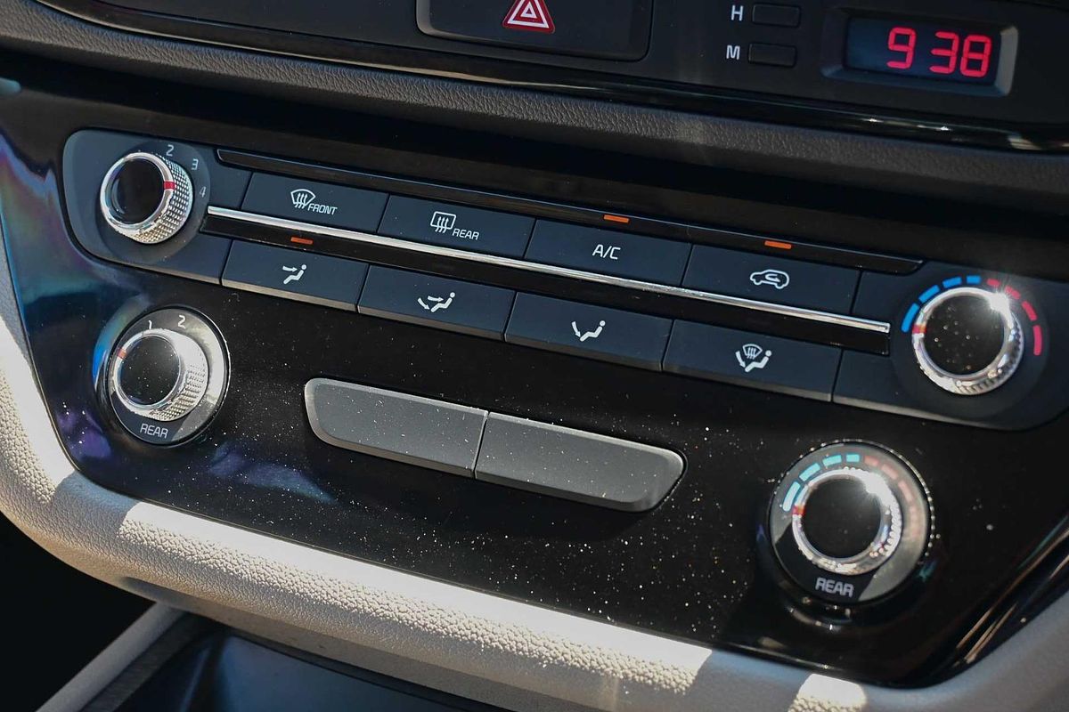 2015 Kia Carnival S YP