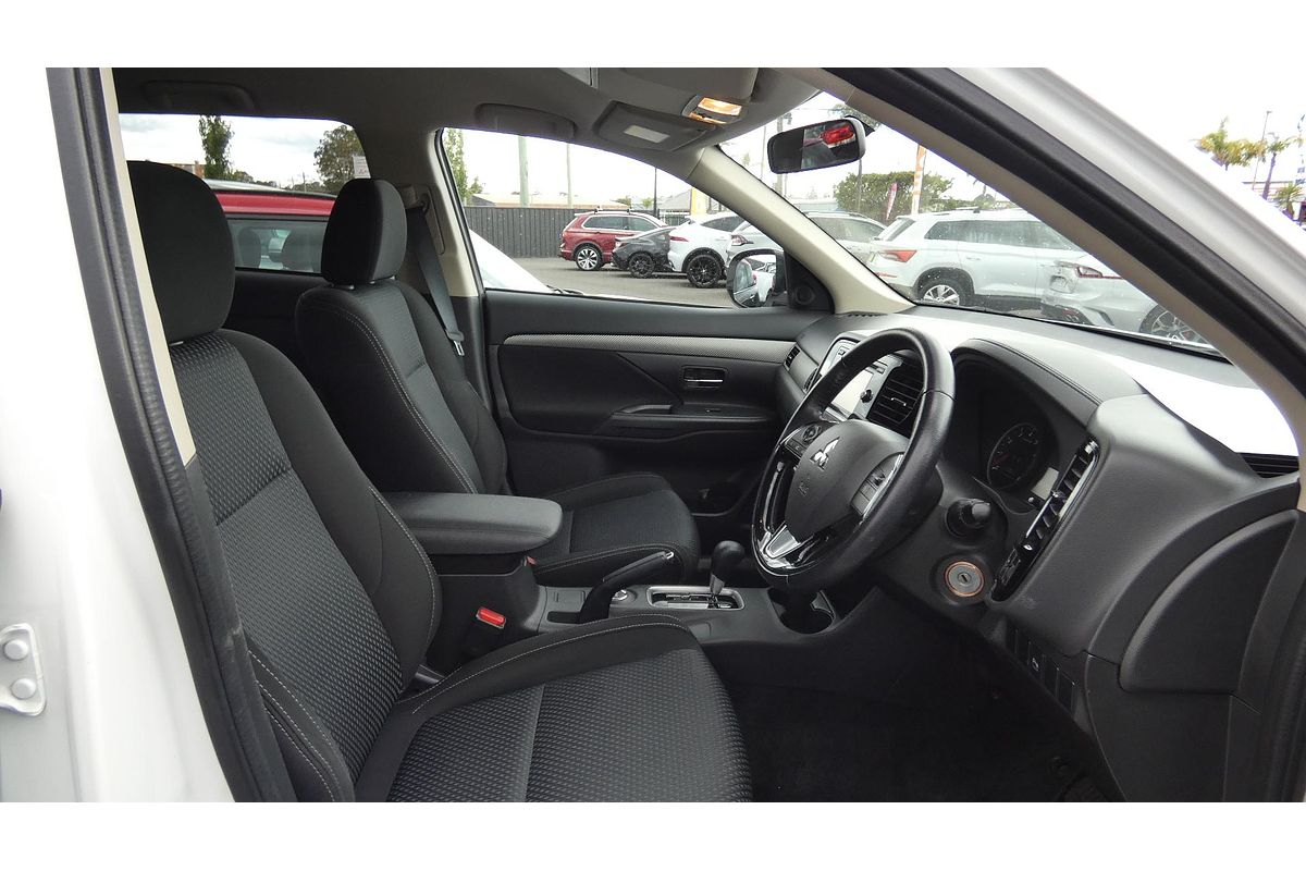 2016 Mitsubishi Outlander LS ZK