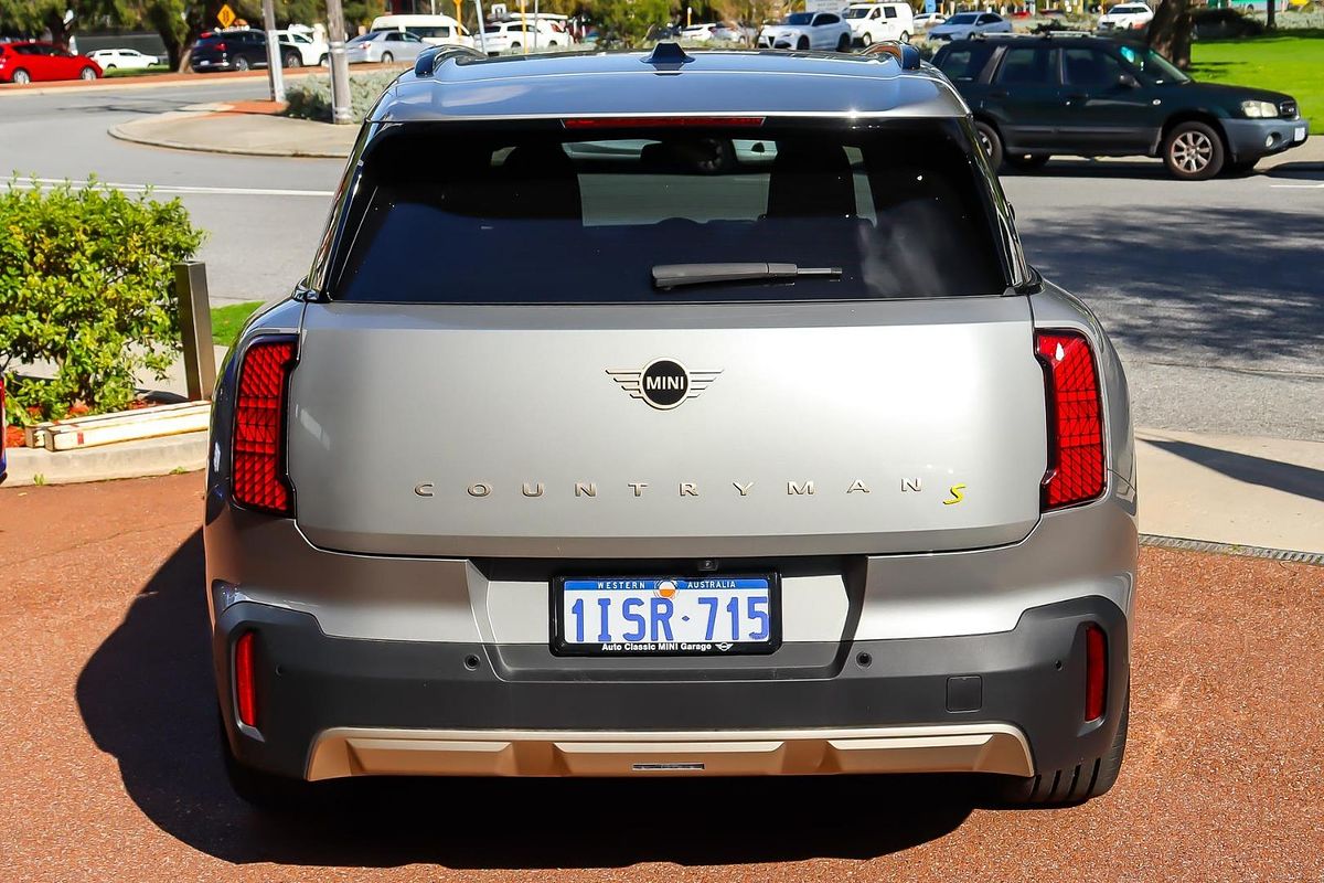2024 MINI Countryman SE Favoured U25