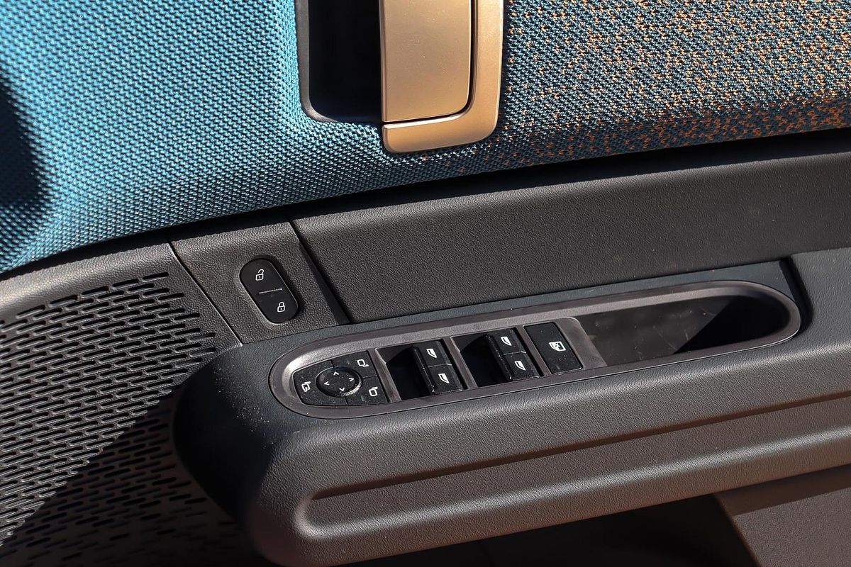 2024 MINI Countryman SE Favoured U25