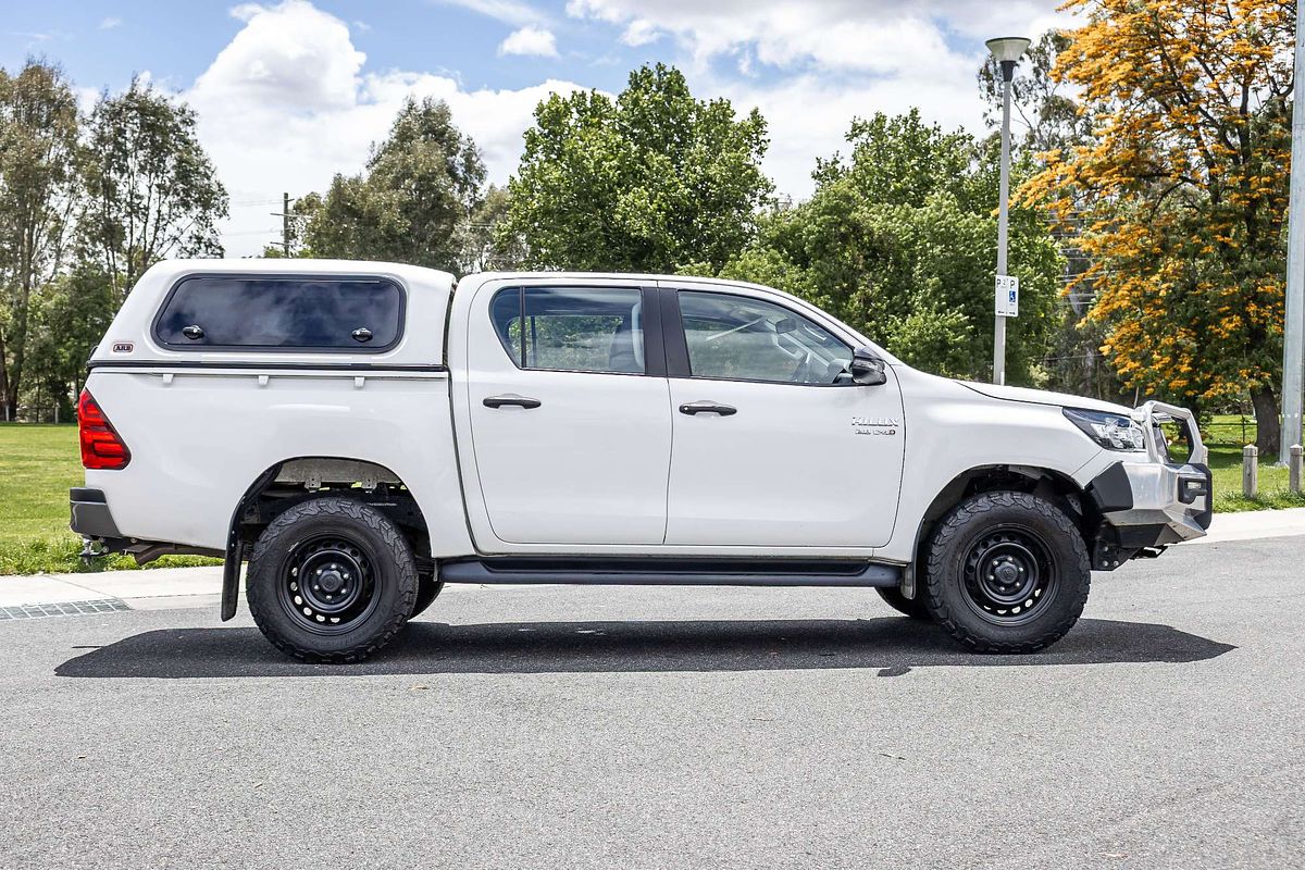 2022 Toyota Hilux SR GUN126R