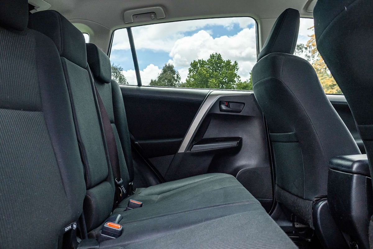 2017 Toyota RAV4 GX ZSA42R