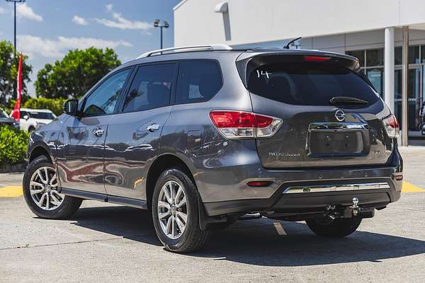 2016 Nissan Pathfinder ST R52